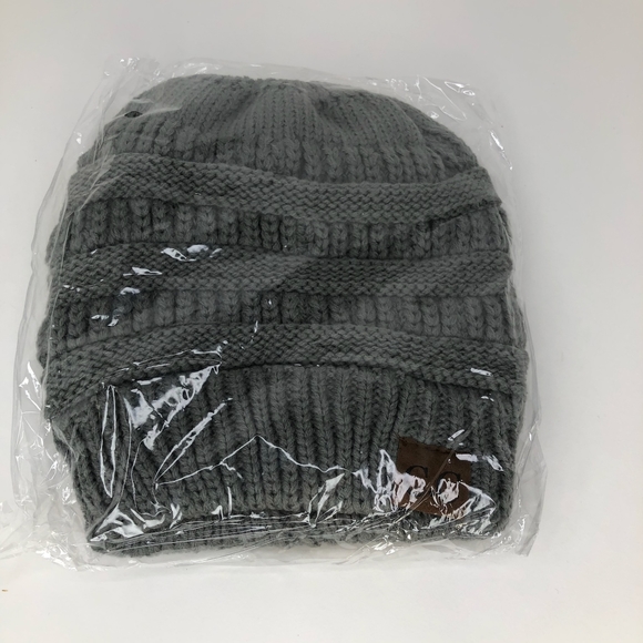 New Gray Ponytail Messy Bun Knit Beanie - Picture 3 of 3